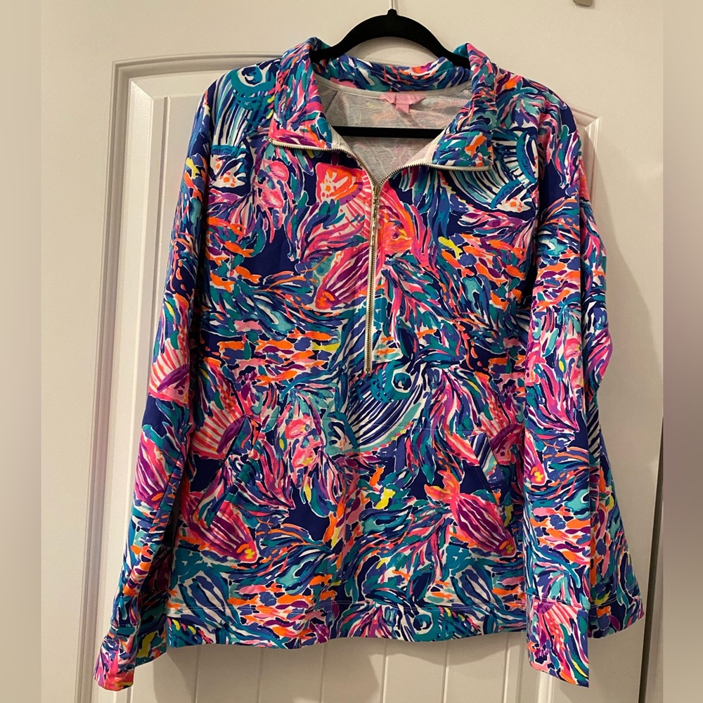 EUC Lilly Pulitzer 3/4 zip pullover with bamboo zipper chain accessory